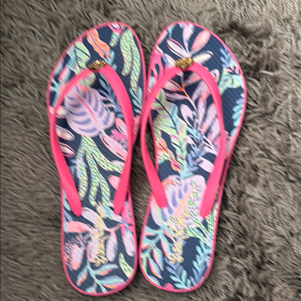 Lilly Pulitzer Floral Flip Flops size 9/10